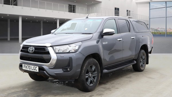 TOYOTA Hilux